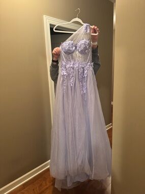 Lavender Appliqué Tulle Prom Gown